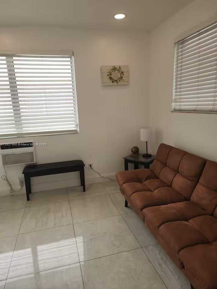 Small Image of 342 VAN BUREN ST, Hollywood Number 35