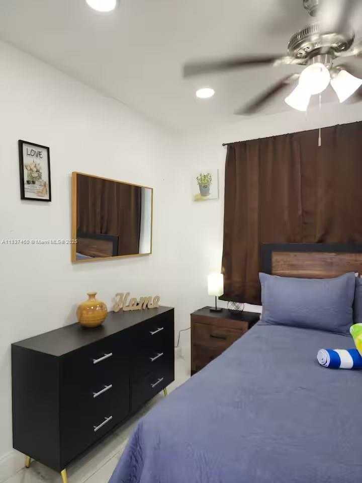 Small Image of 342 VAN BUREN ST, Hollywood Number 9