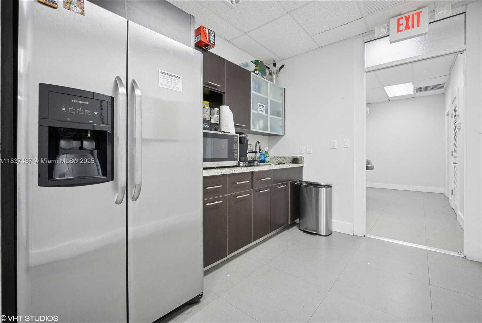 Small Image of 10405 NORTH WEST 37TH TER, Doral Number 11
