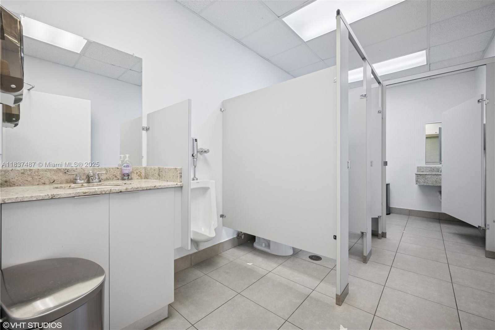 Small Image of 10405 NORTH WEST 37TH TER, Doral Number 14