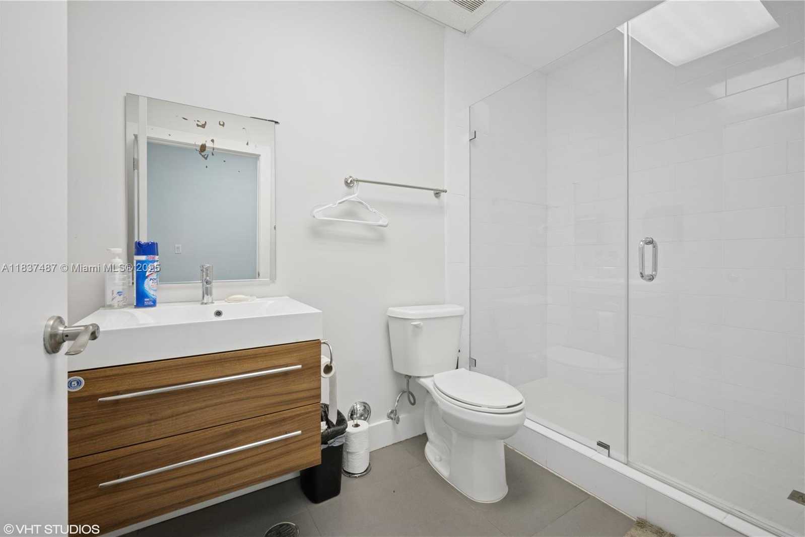 Small Image of 10405 NORTH WEST 37TH TER, Doral Number 15