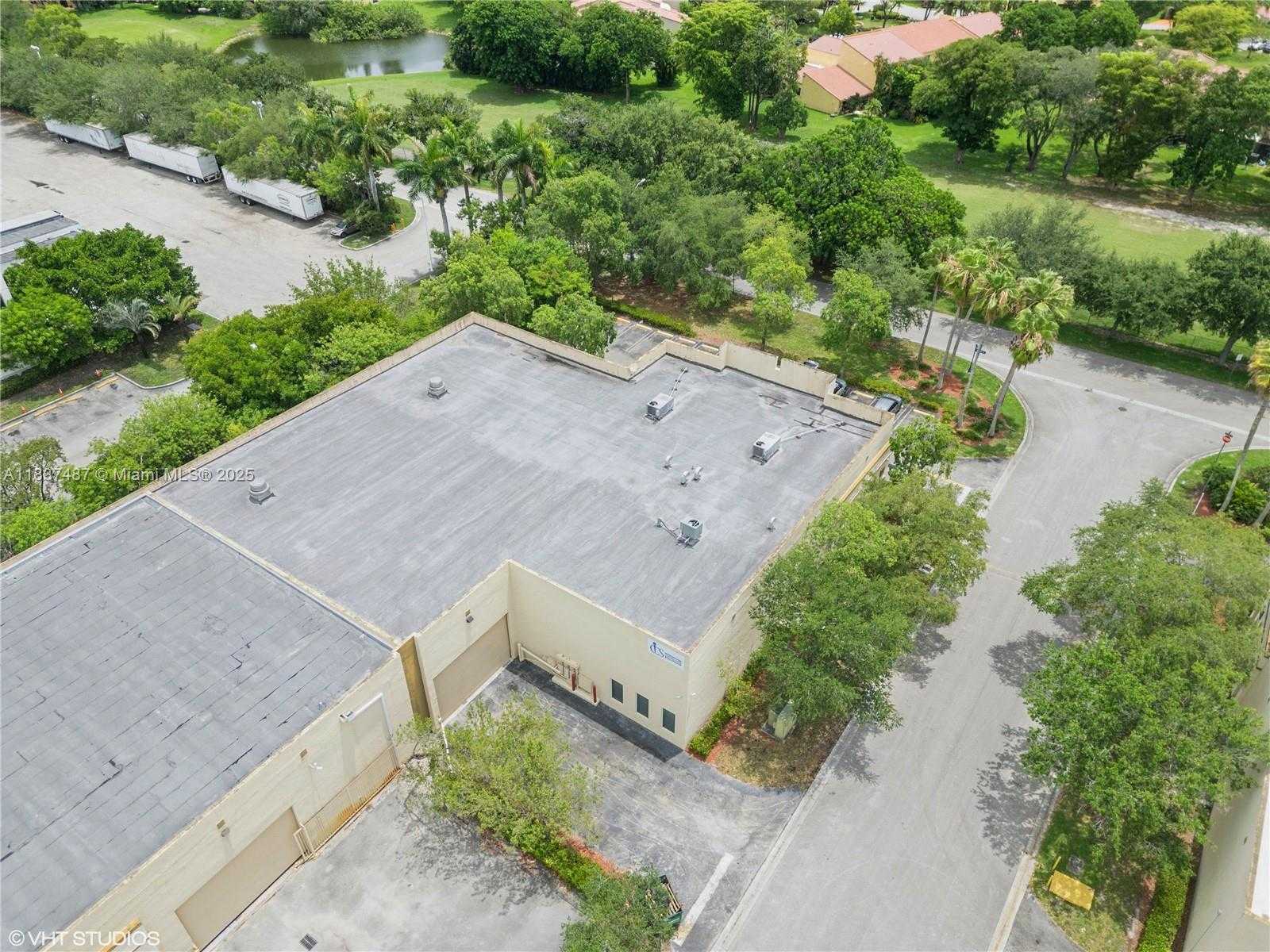 Small Image of 10405 NORTH WEST 37TH TER, Doral Number 18