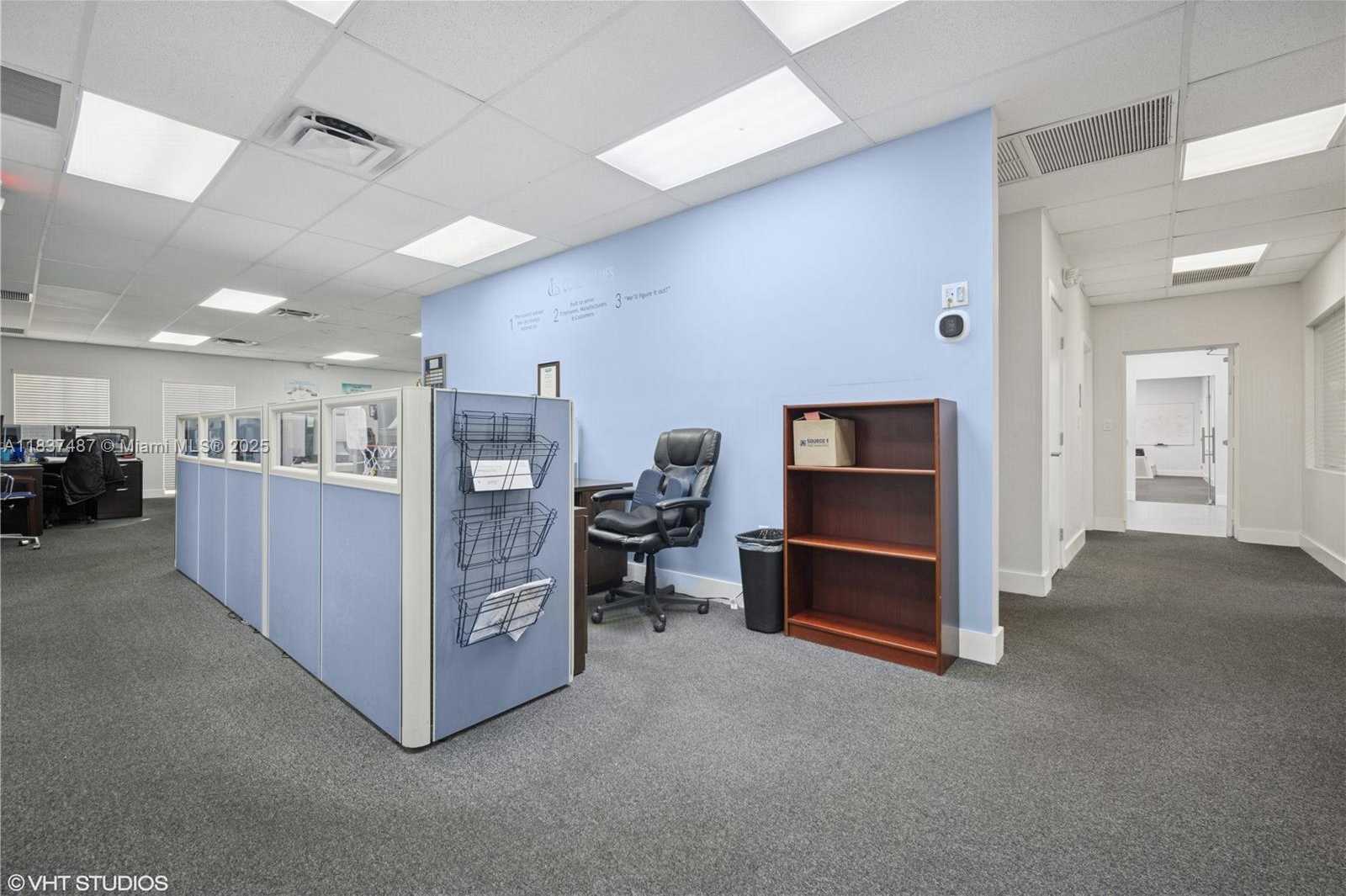 Small Image of 10405 NORTH WEST 37TH TER, Doral Number 3