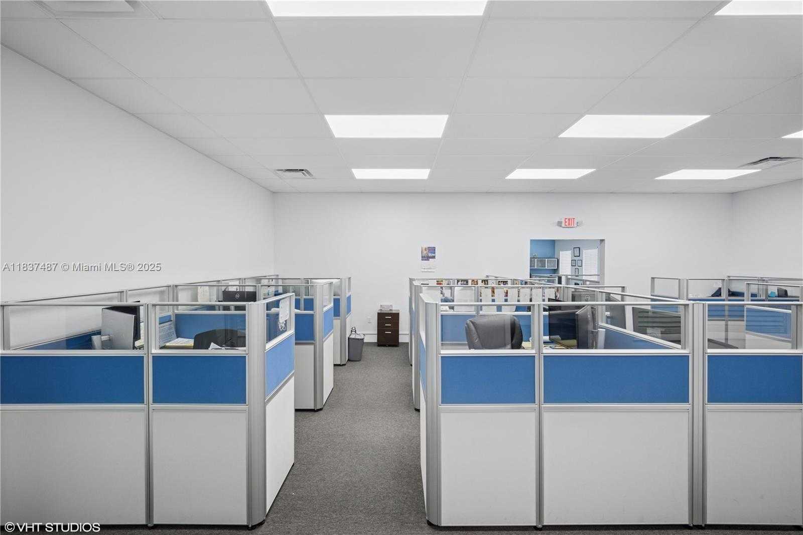Small Image of 10405 NORTH WEST 37TH TER, Doral Number 7