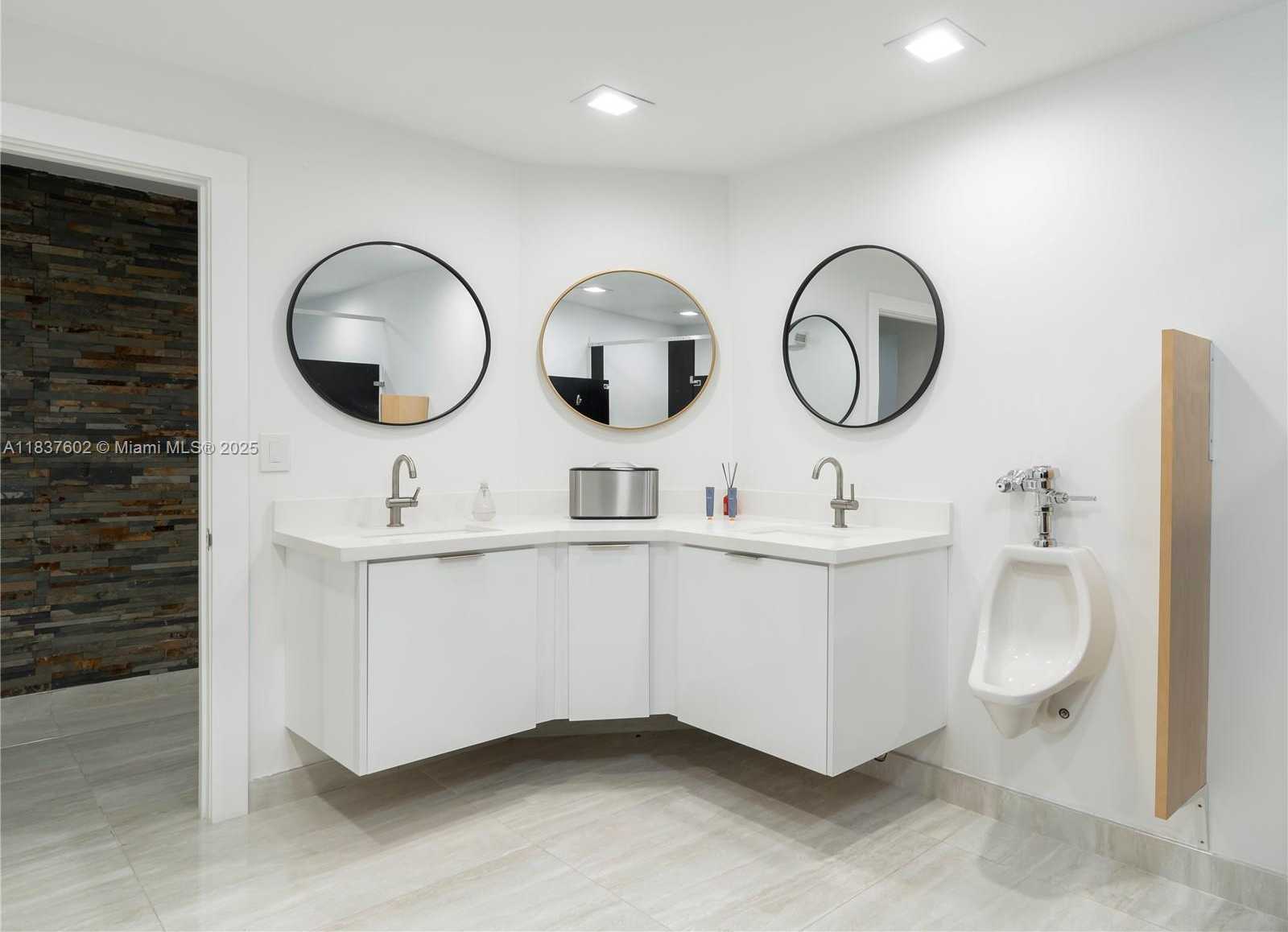 Small Image of 1355 ALTON ROAD, Miami Beach Number 14