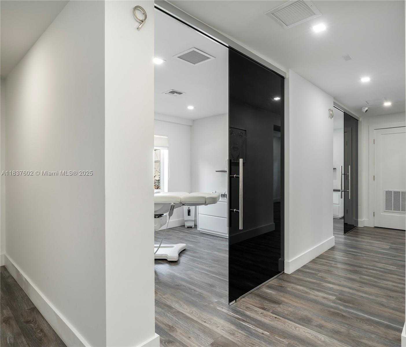 Small Image of 1355 ALTON ROAD, Miami Beach Number 18