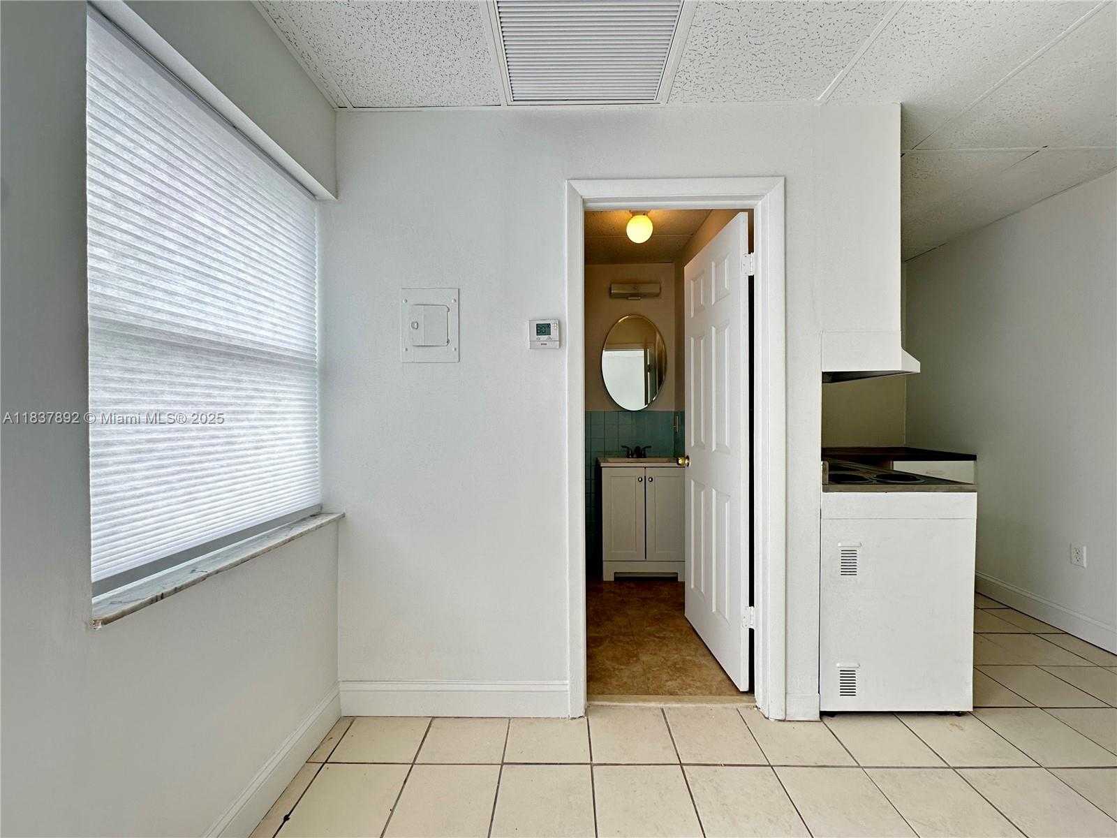 Small Image of 3104 NORTH EAST 9TH ST, Fort Lauderdale Number 3