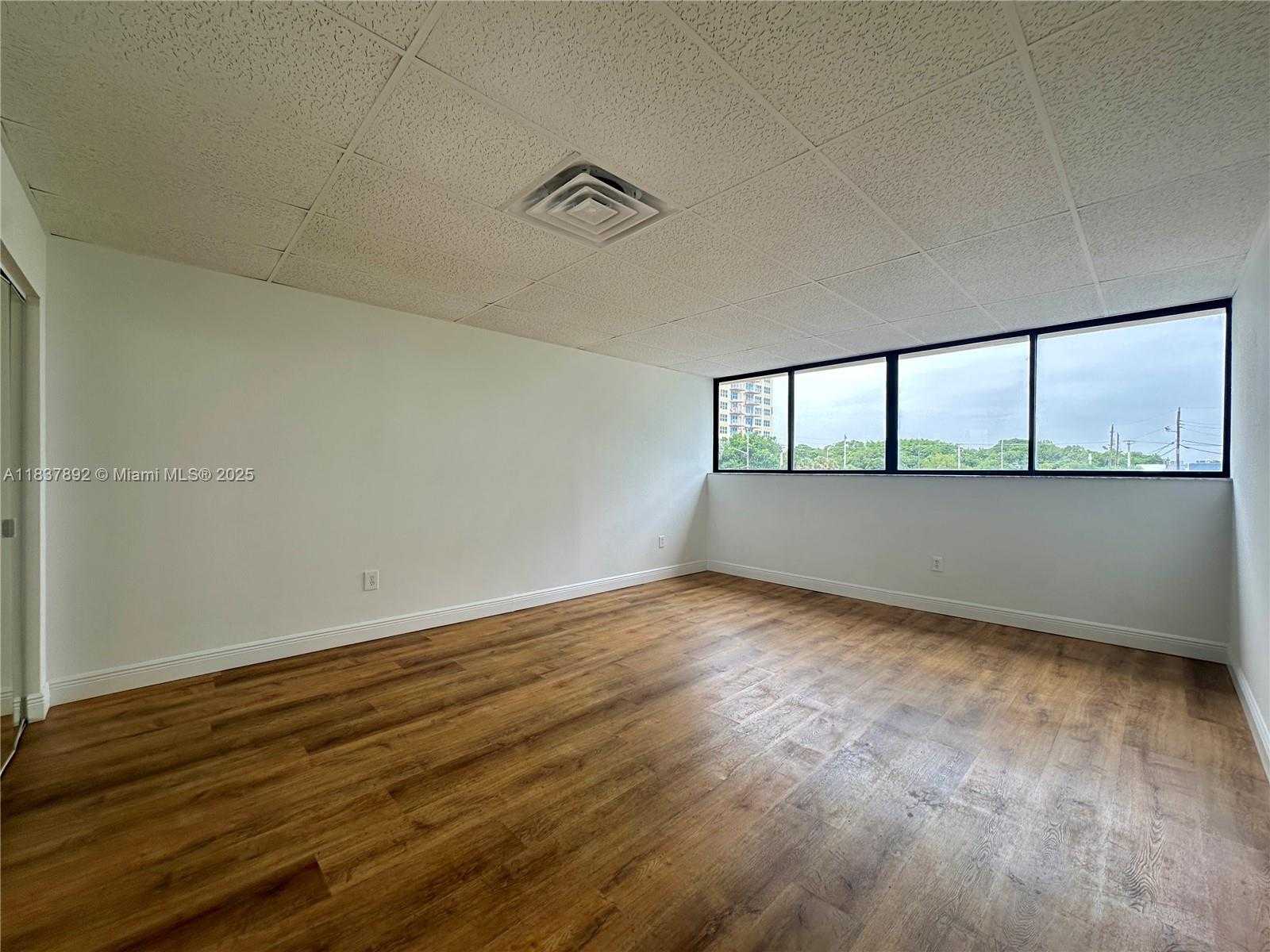 Small Image of 3104 NORTH EAST 9TH ST, Fort Lauderdale Number 4
