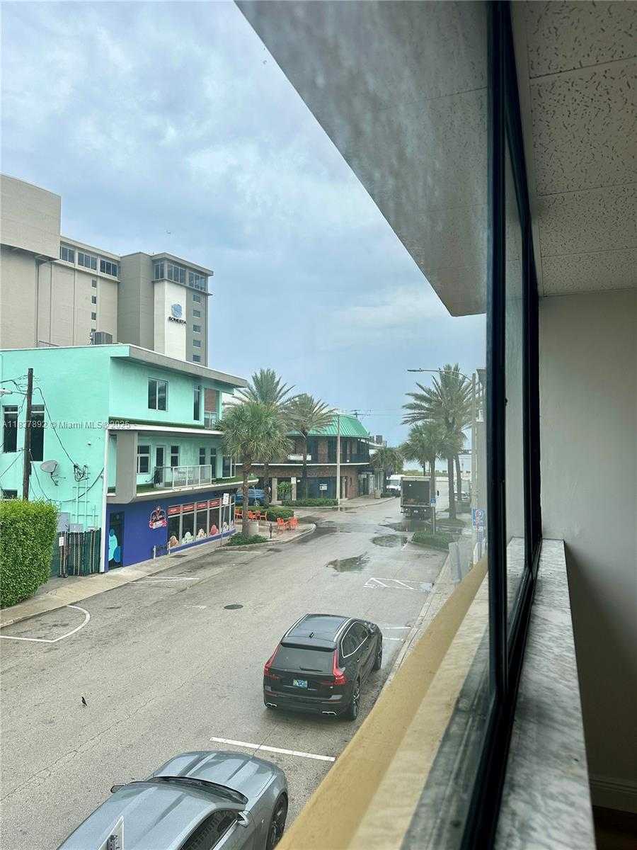 Small Image of 3104 NORTH EAST 9TH ST, Fort Lauderdale Number 6