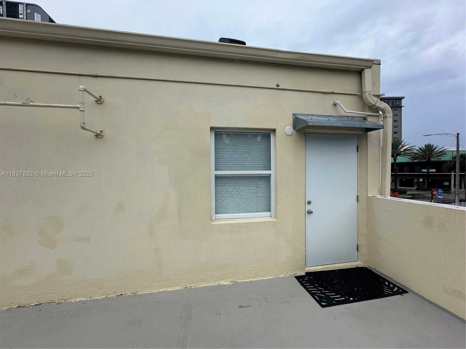 Small Image of 3104 NORTH EAST 9TH ST, Fort Lauderdale Number 7