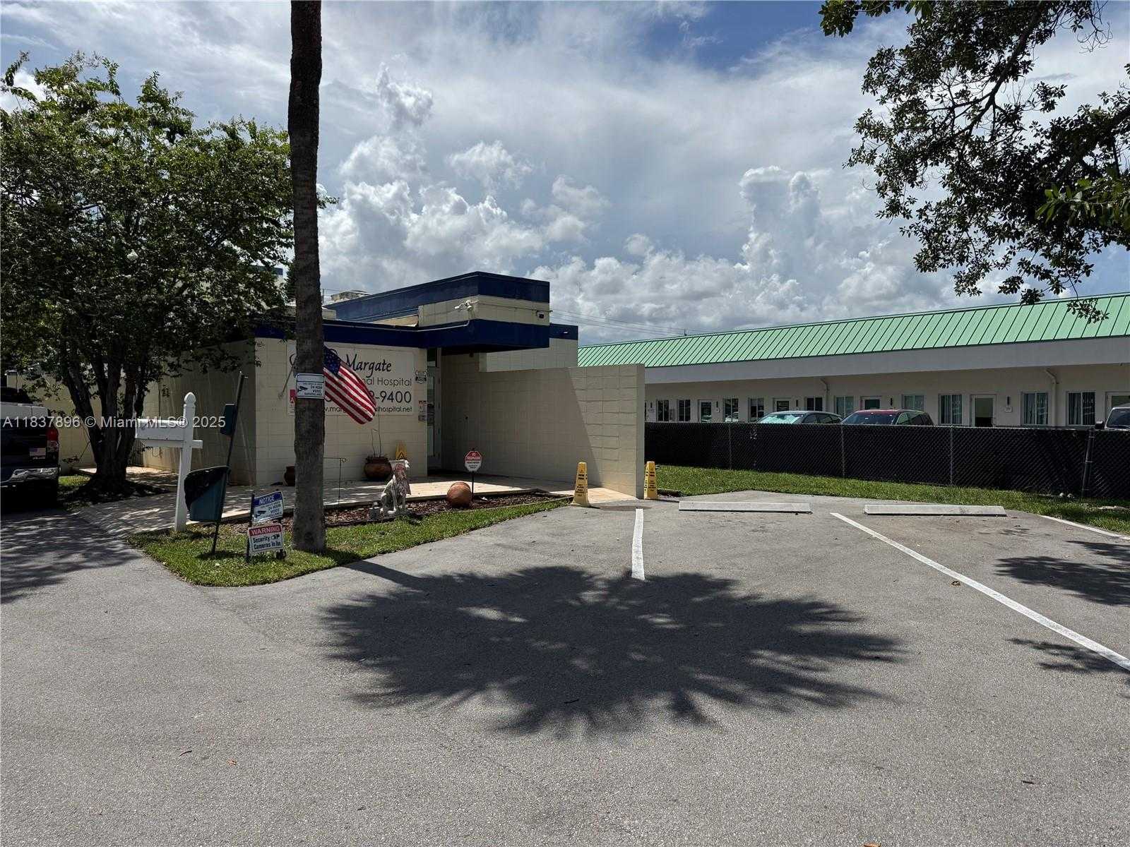 Small Image of 1505 NORTH STATE ROAD 7, Margate Number 2