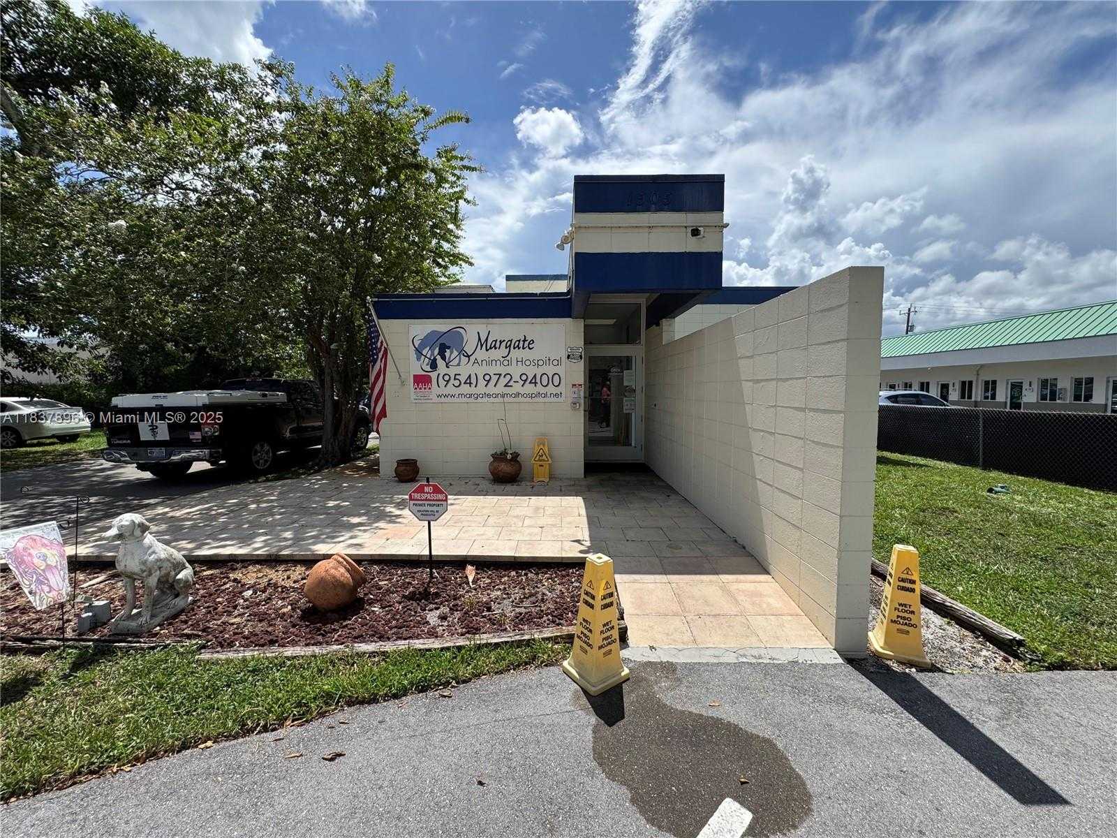Small Image of 1505 NORTH STATE ROAD 7, Margate Number 3