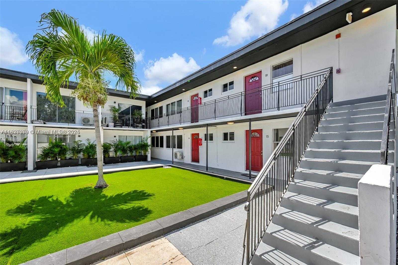 Small Image of 14280 NORTH EAST 6TH AVE, North Miami Number 12