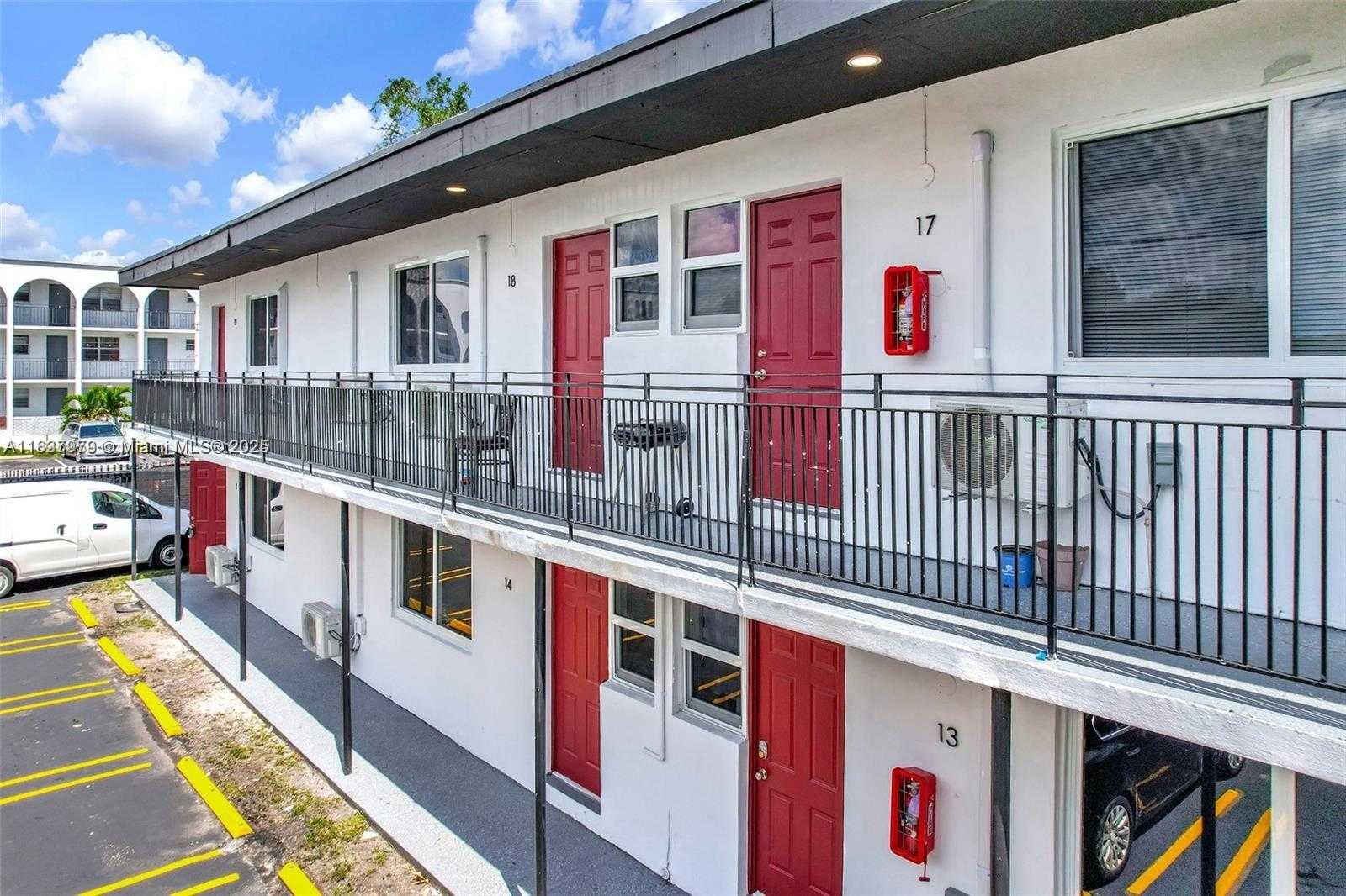 Small Image of 14280 NORTH EAST 6TH AVE, North Miami Number 14