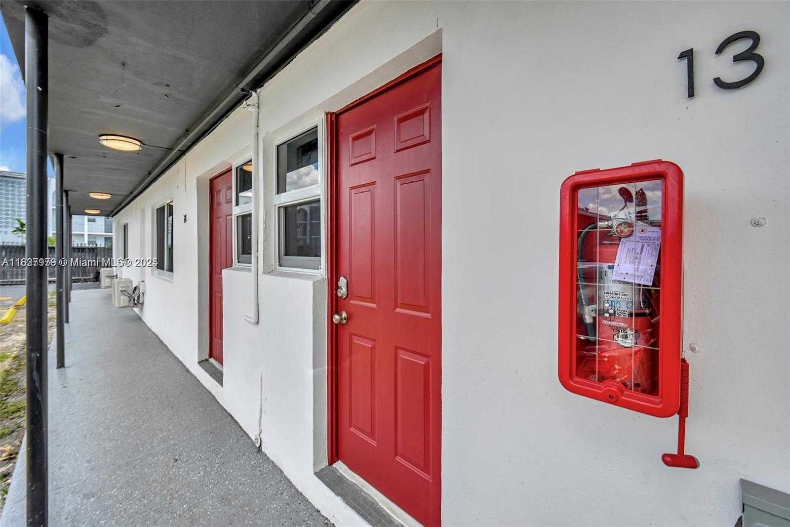 Small Image of 14280 NORTH EAST 6TH AVE, North Miami Number 16