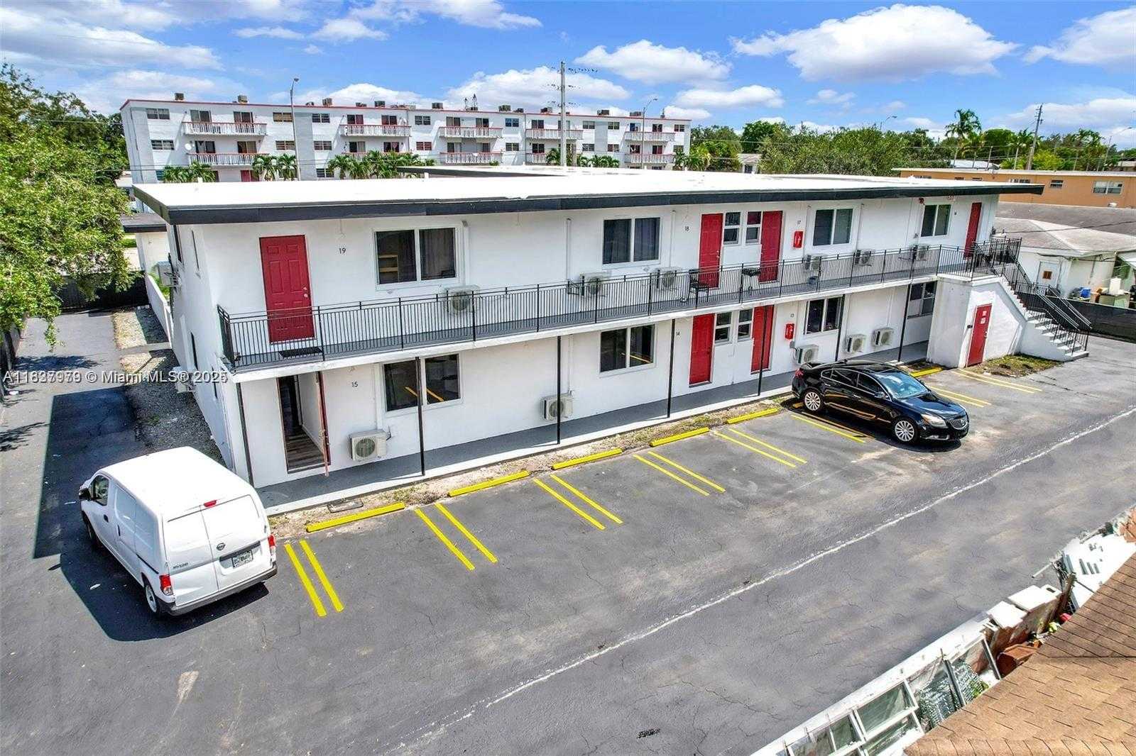 Small Image of 14280 NORTH EAST 6TH AVE, North Miami Number 18