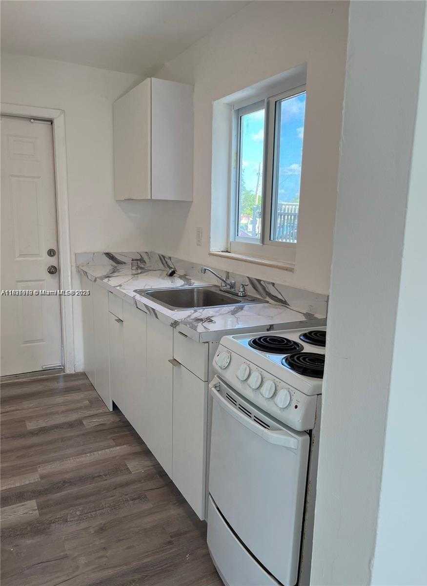 Small Image of 14280 NORTH EAST 6TH AVE, North Miami Number 8