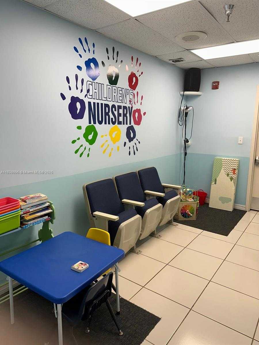 Small Image of 5400 SOUTH WEST 122 AVE, Miami Number 12