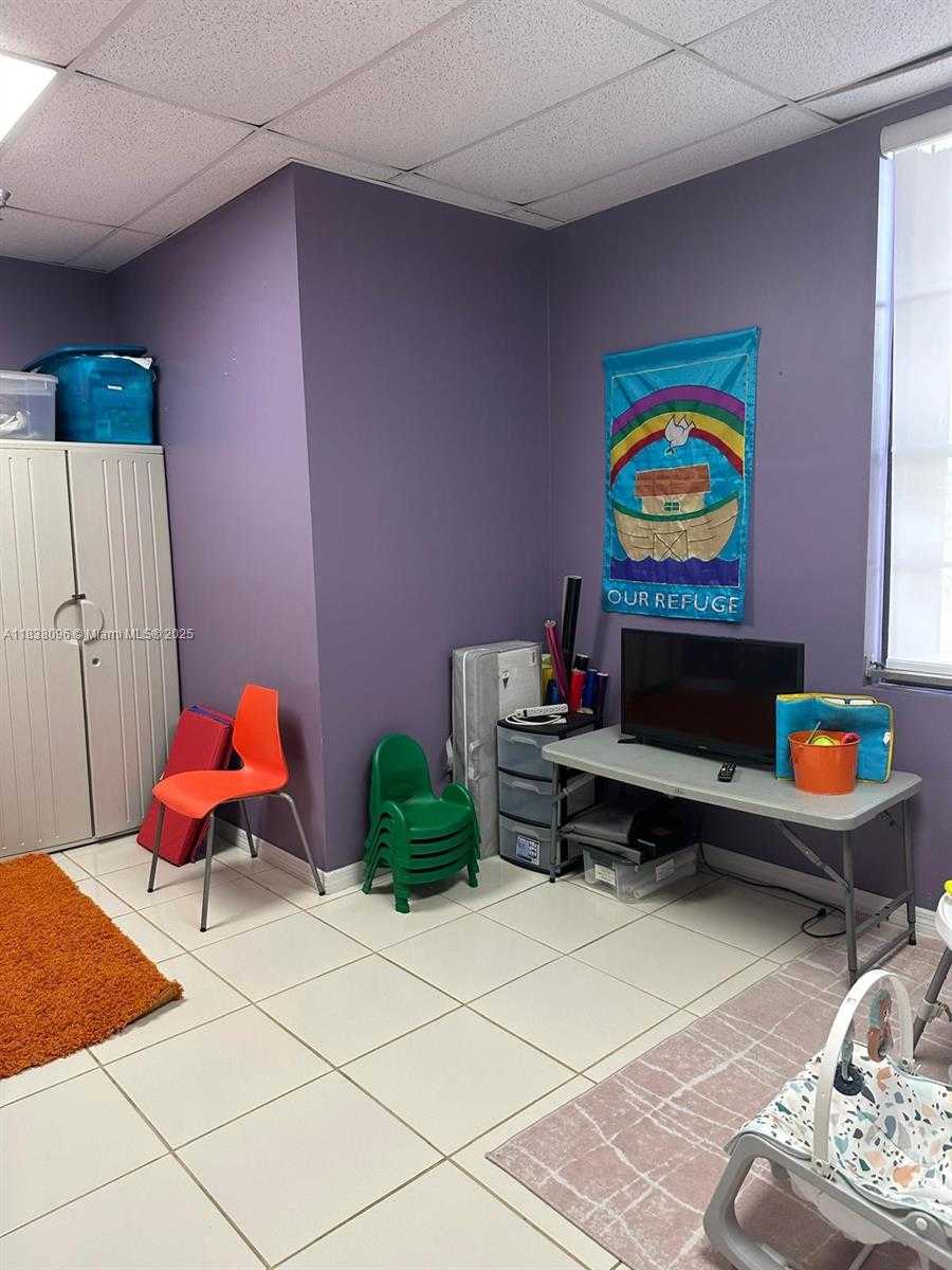 Small Image of 5400 SOUTH WEST 122 AVE, Miami Number 13