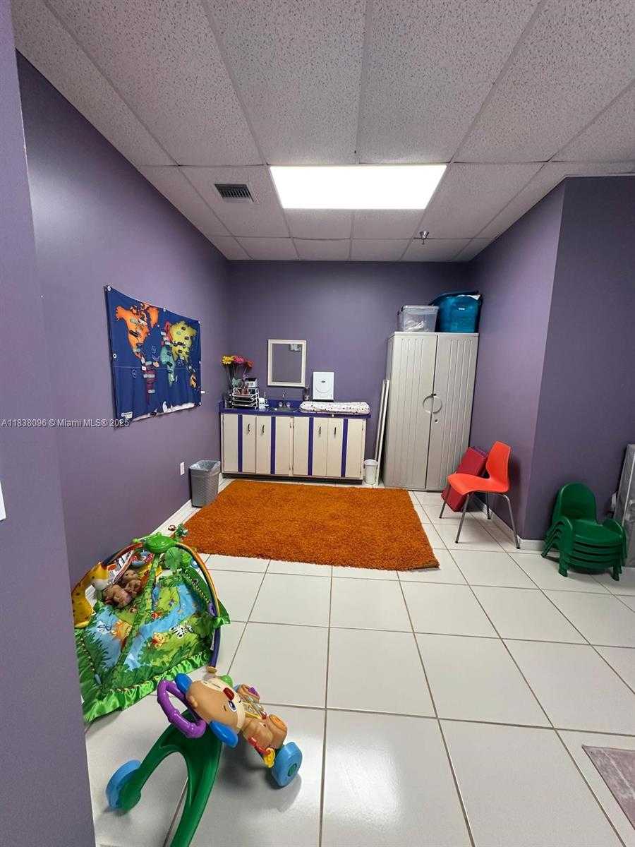 Small Image of 5400 SOUTH WEST 122 AVE, Miami Number 18