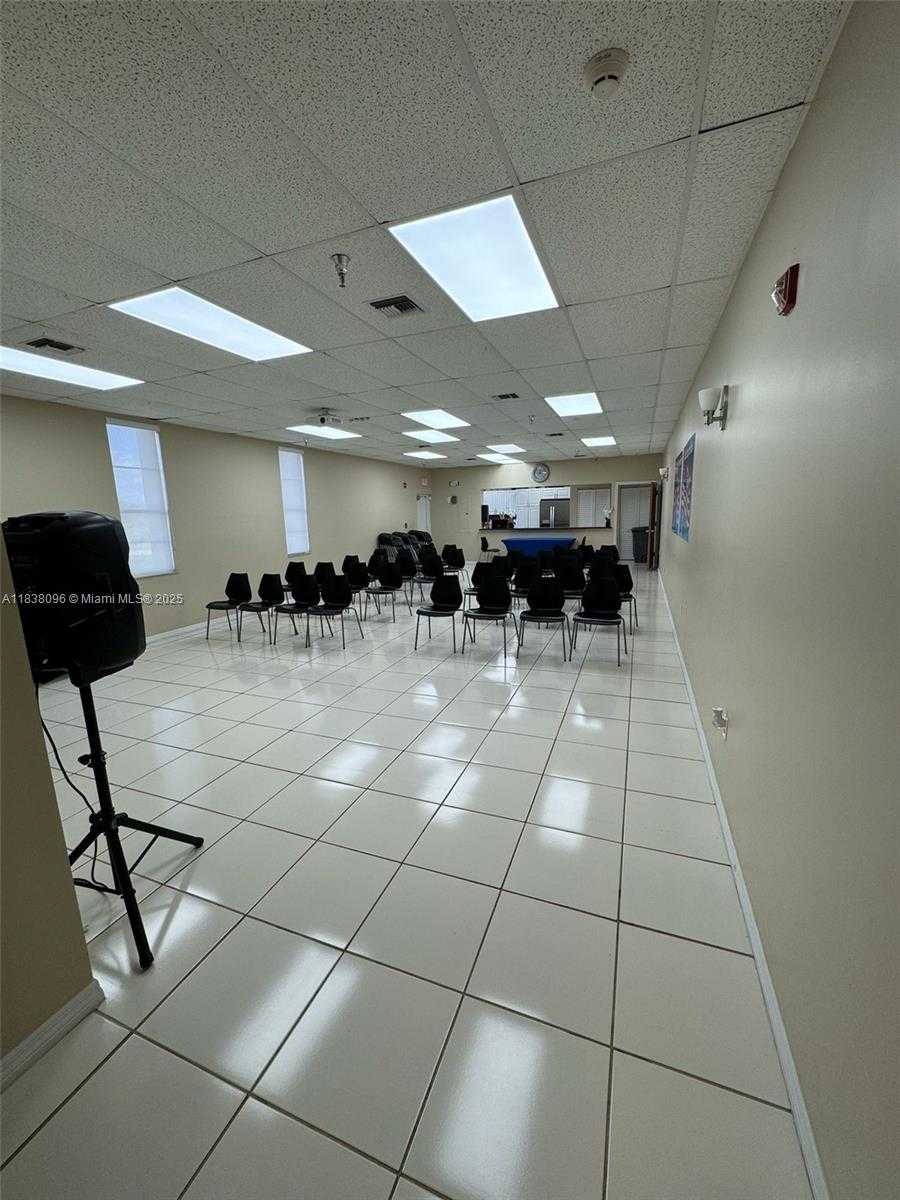 Small Image of 5400 SOUTH WEST 122 AVE, Miami Number 22