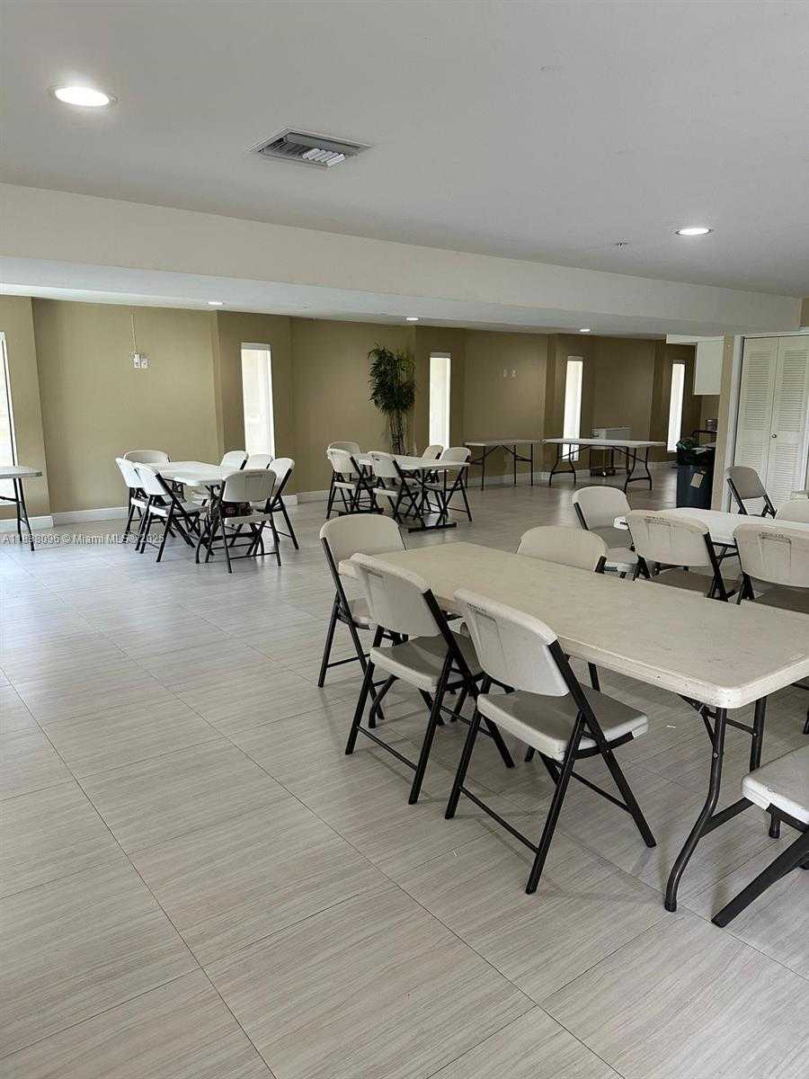 Small Image of 5400 SOUTH WEST 122 AVE, Miami Number 6
