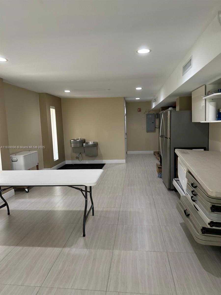 Small Image of 5400 SOUTH WEST 122 AVE, Miami Number 7
