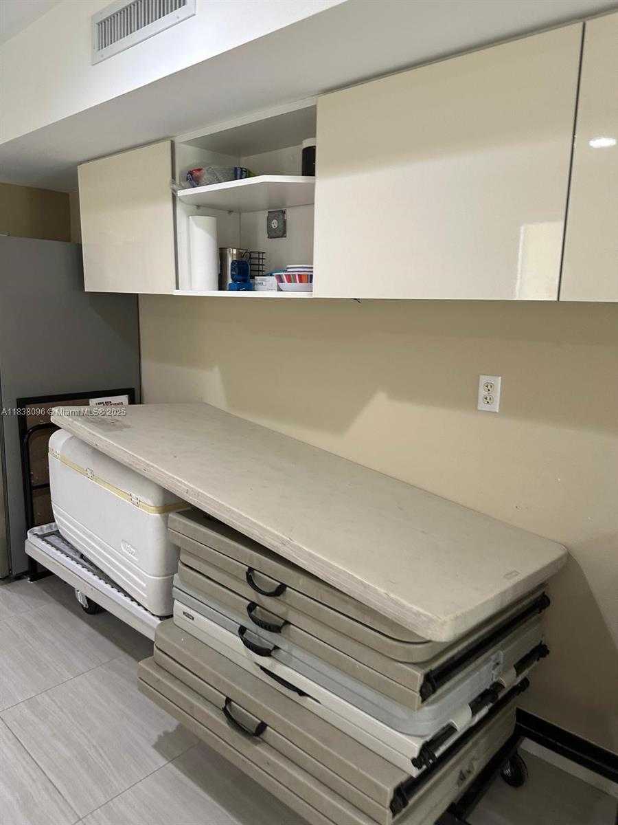 Small Image of 5400 SOUTH WEST 122 AVE, Miami Number 8