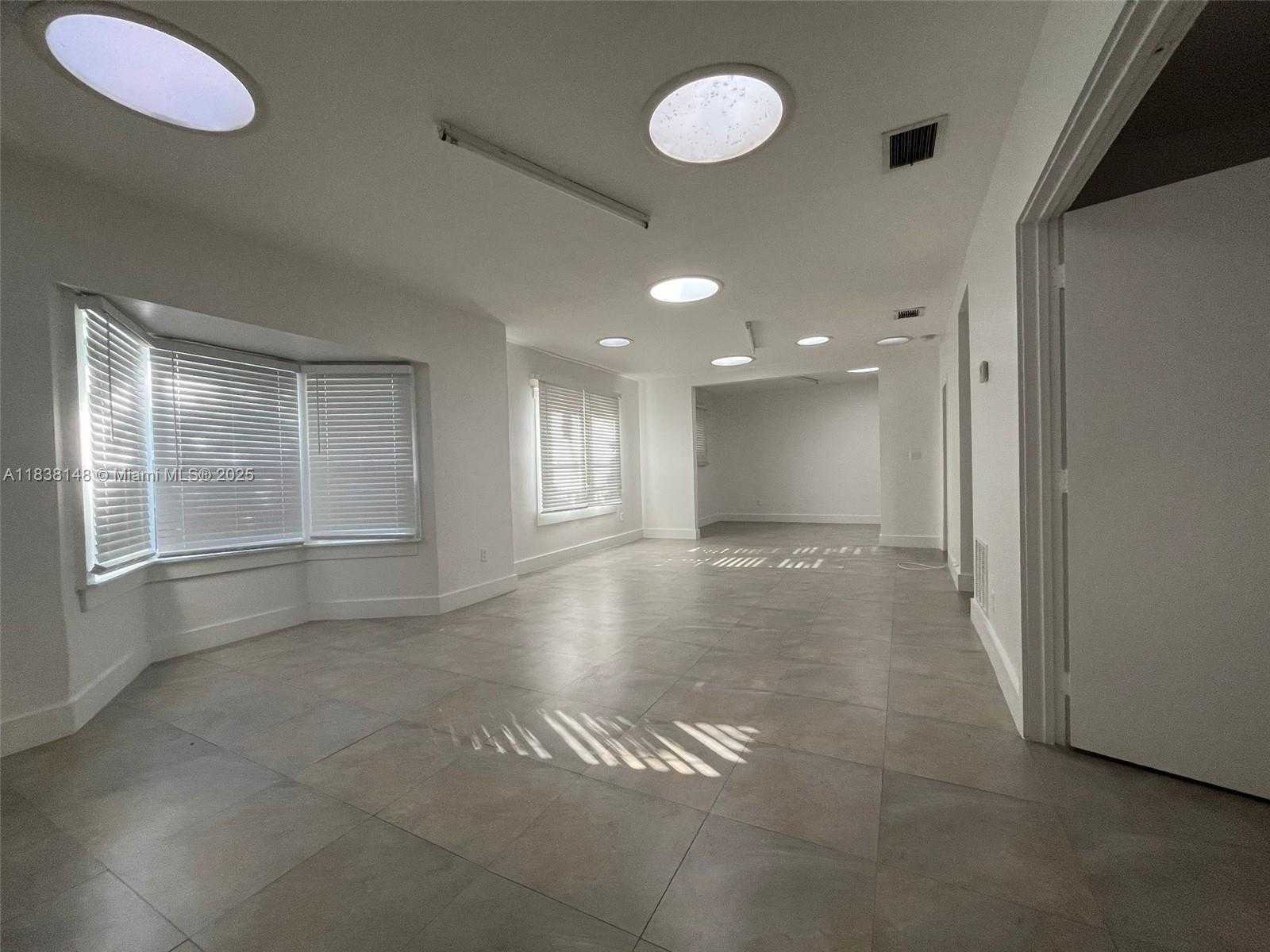 Small Image of 97 NORTH WEST 27TH ST, Miami Number 13