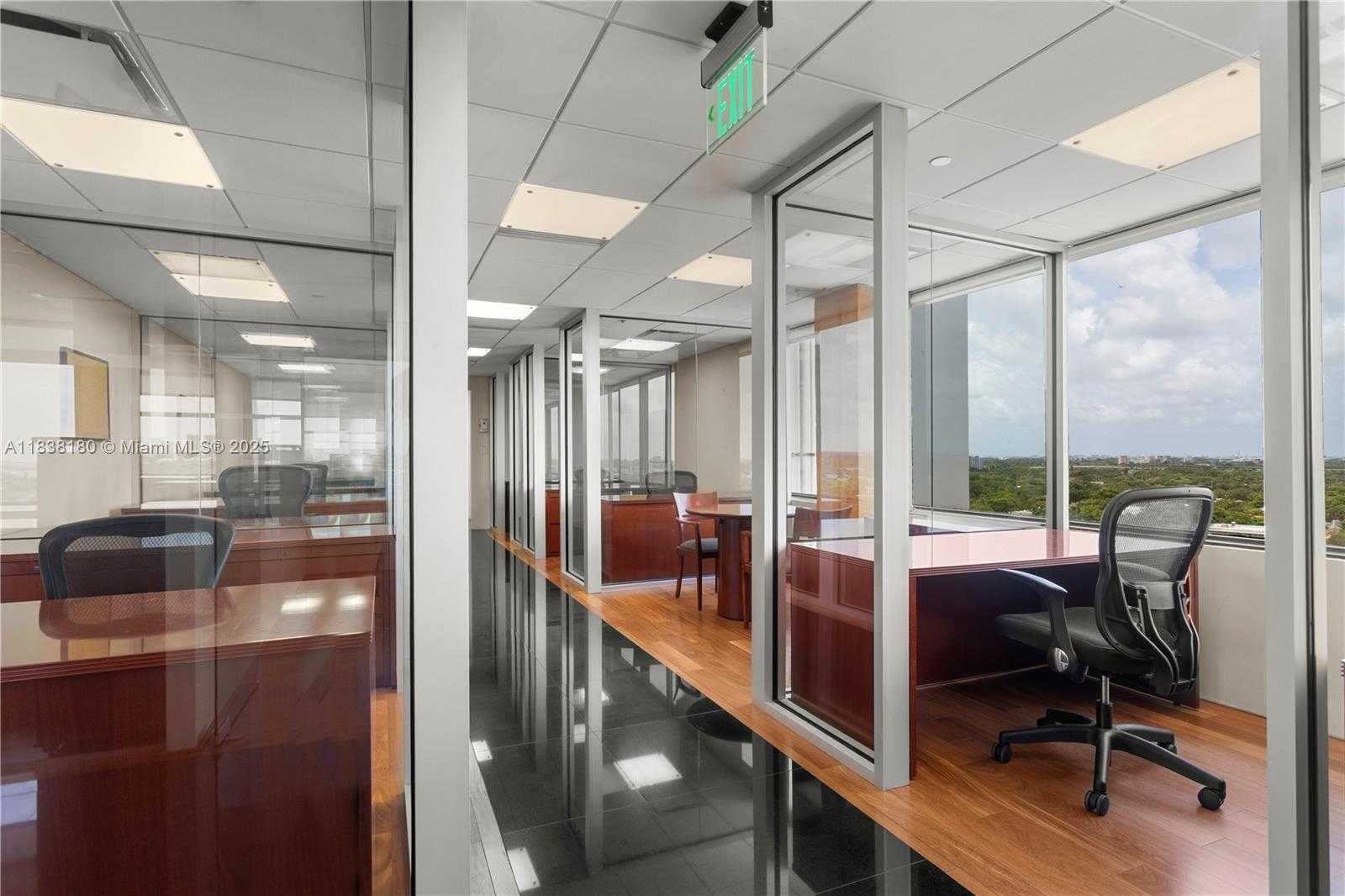 Small Image of 4770 BISCAYNE BLVD #PH000, Miami Number 21