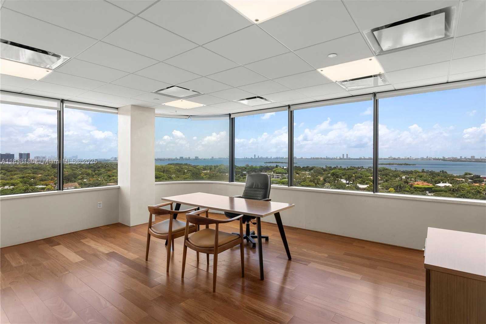 Small Image of 4770 BISCAYNE BLVD #PH000, Miami Number 26