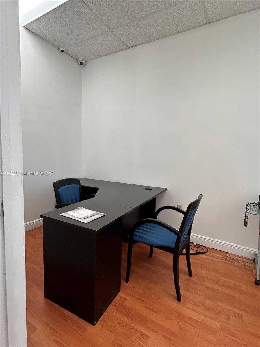 Small Image of 19300 WEST DIXIE HWY #10-A, Miami Number 2