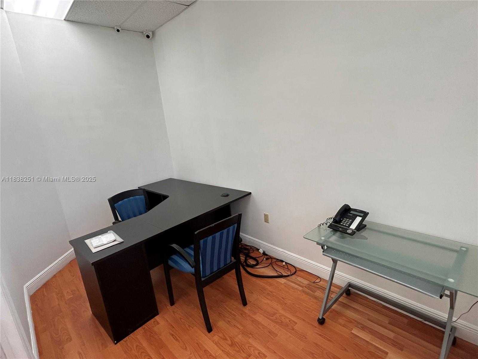 Small Image of 19300 WEST DIXIE HWY #10-A, Miami Number 3