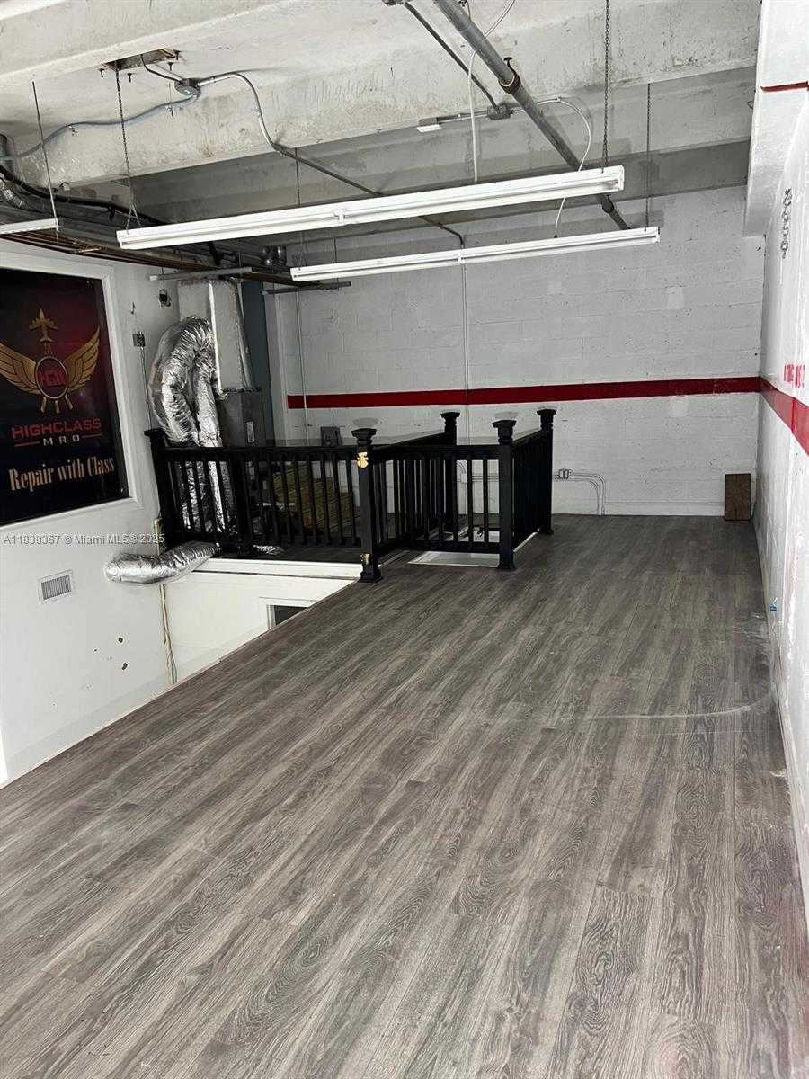 Small Image of 10601 NORTH WEST 122ND ST #29, Medley Number 13