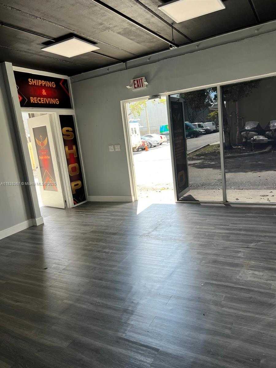 Small Image of 10601 NORTH WEST 122ND ST #29, Medley Number 16