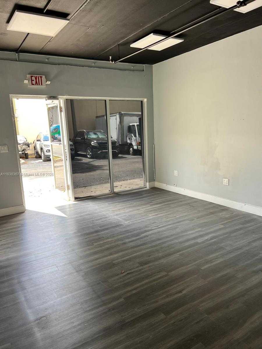 Small Image of 10601 NORTH WEST 122ND ST #29, Medley Number 22