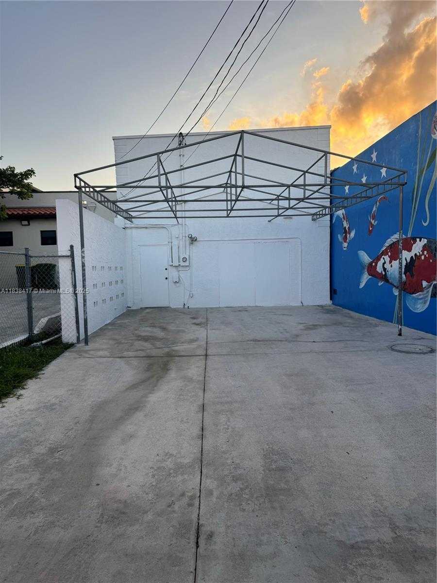 Small Image of 51 NORTH KROME AVENUE, Homestead Number 2