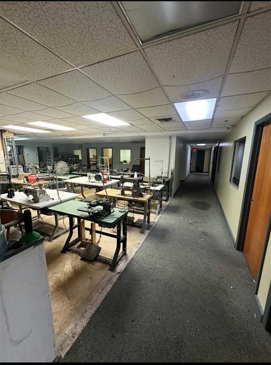 Small Image of 705 EAST 10 AVE #second floor, Hialeah Number 2