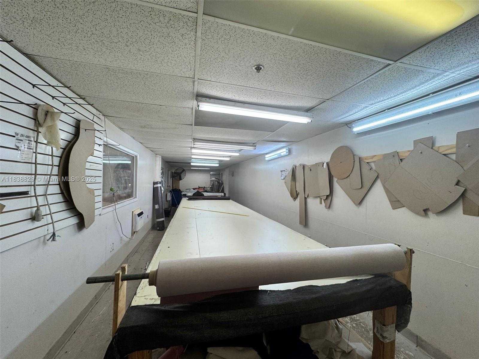 Small Image of 705 EAST 10 AVE #second floor, Hialeah Number 3
