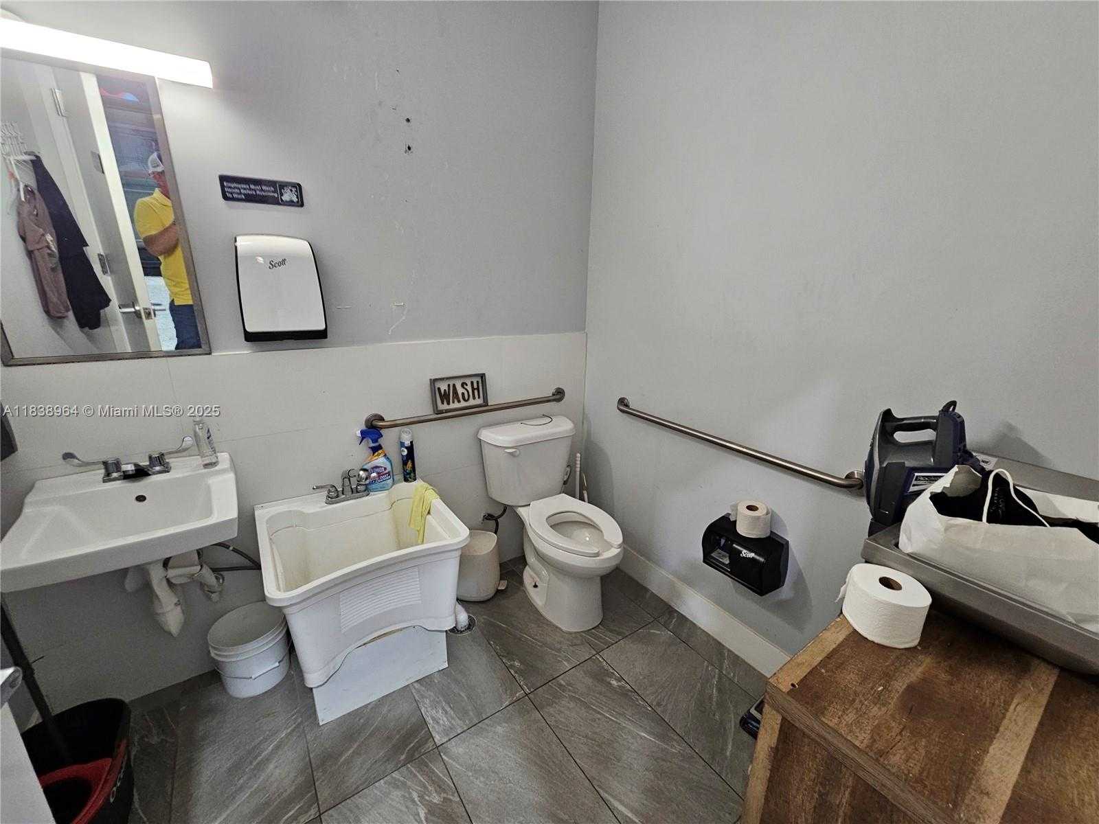 Small Image of 13460 NORTH WEST 107TH AVE #12, Hialeah Gardens Number 15