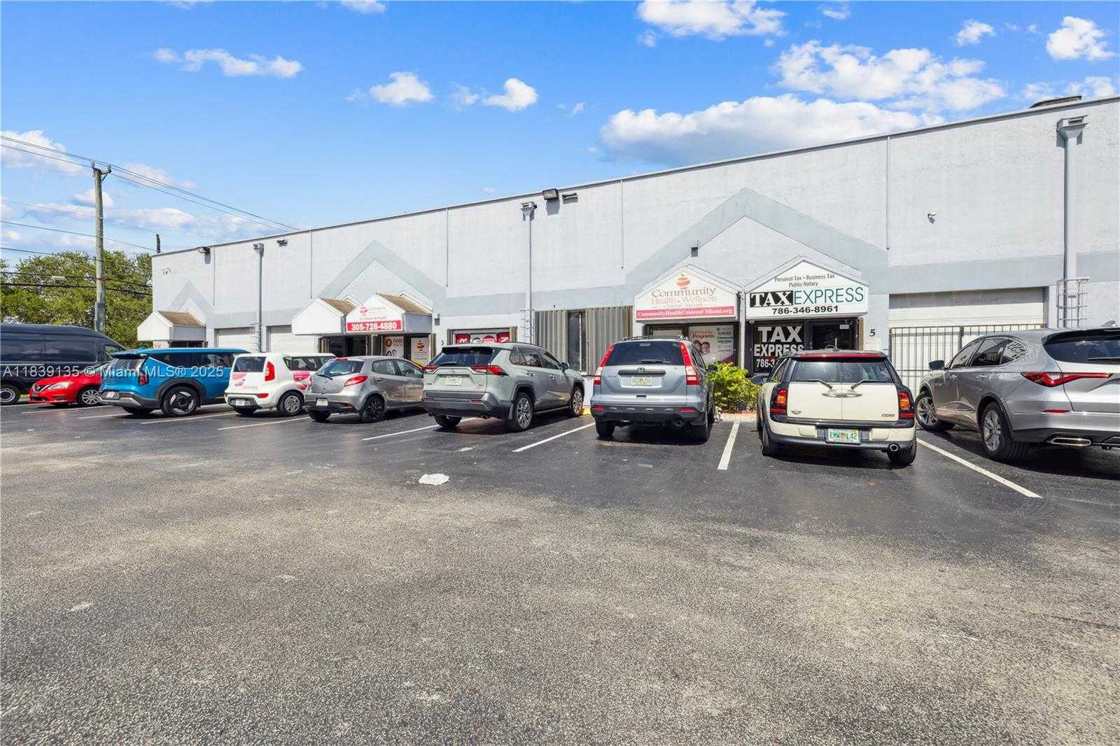 Small Image of 1671 WEST 37TH ST #4, Hialeah Number 18