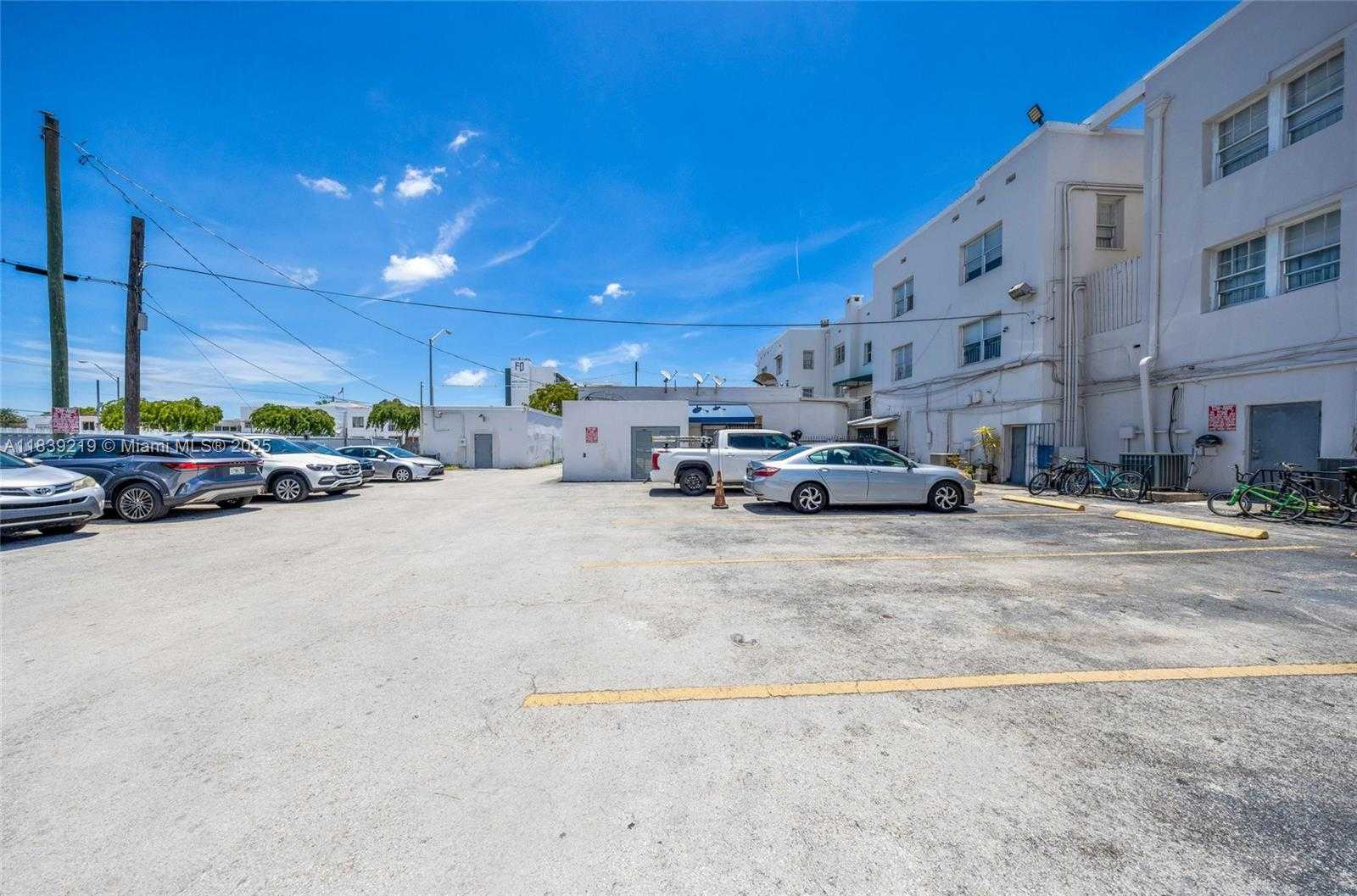 Small Image of 1201 WEST FLAGLER ST, Miami Number 23