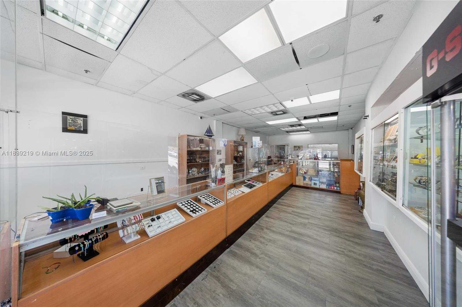 Small Image of 1201 WEST FLAGLER ST, Miami Number 7