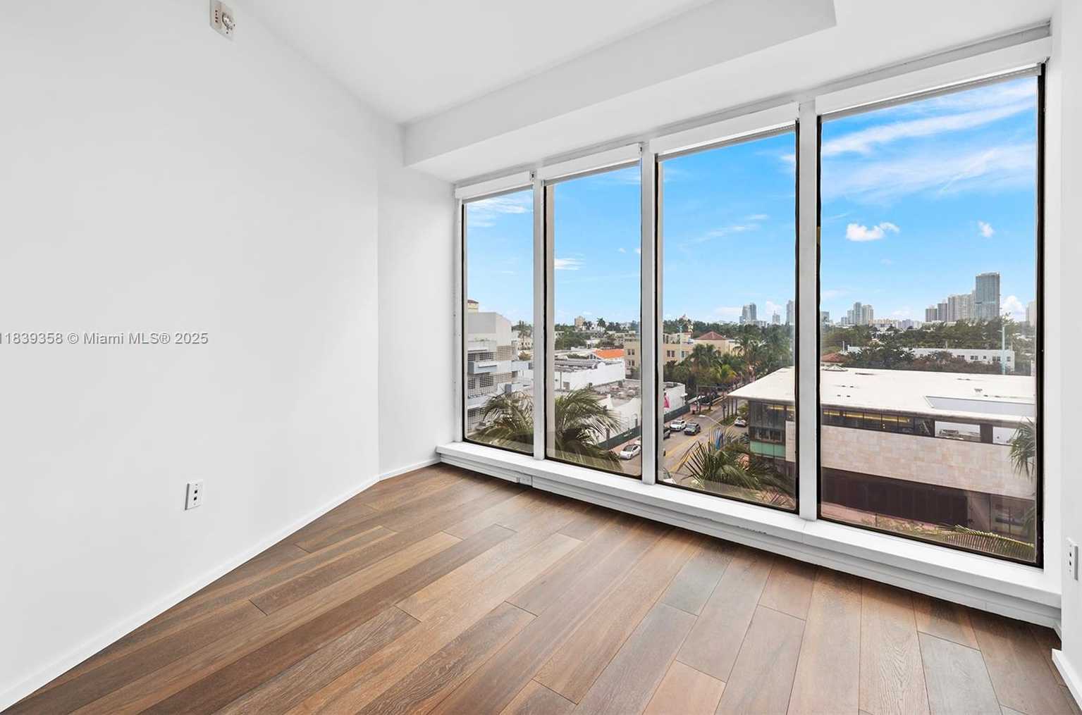 Small Image of 1680 MICHIGAN AVE #919, Miami Beach Number 21