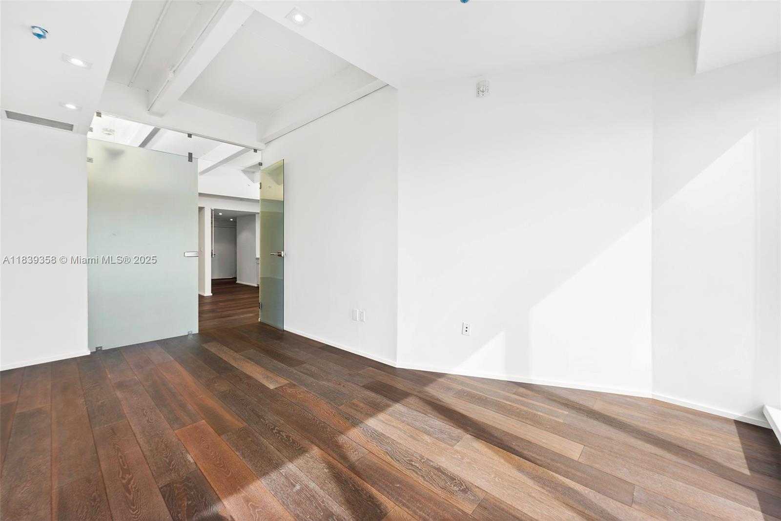 Small Image of 1680 MICHIGAN AVE #919, Miami Beach Number 22