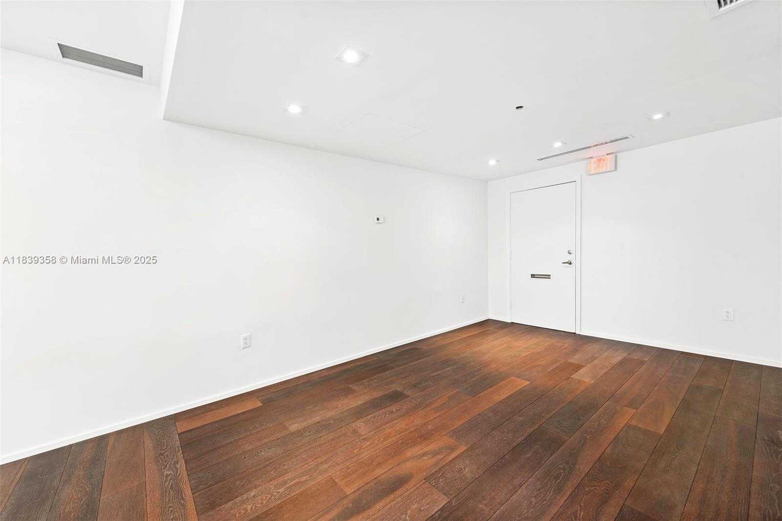 Small Image of 1680 MICHIGAN AVE #919, Miami Beach Number 25