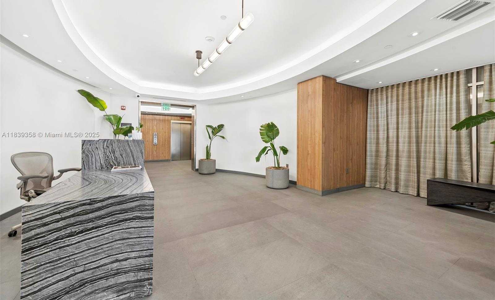 Small Image of 1680 MICHIGAN AVE #919, Miami Beach Number 4