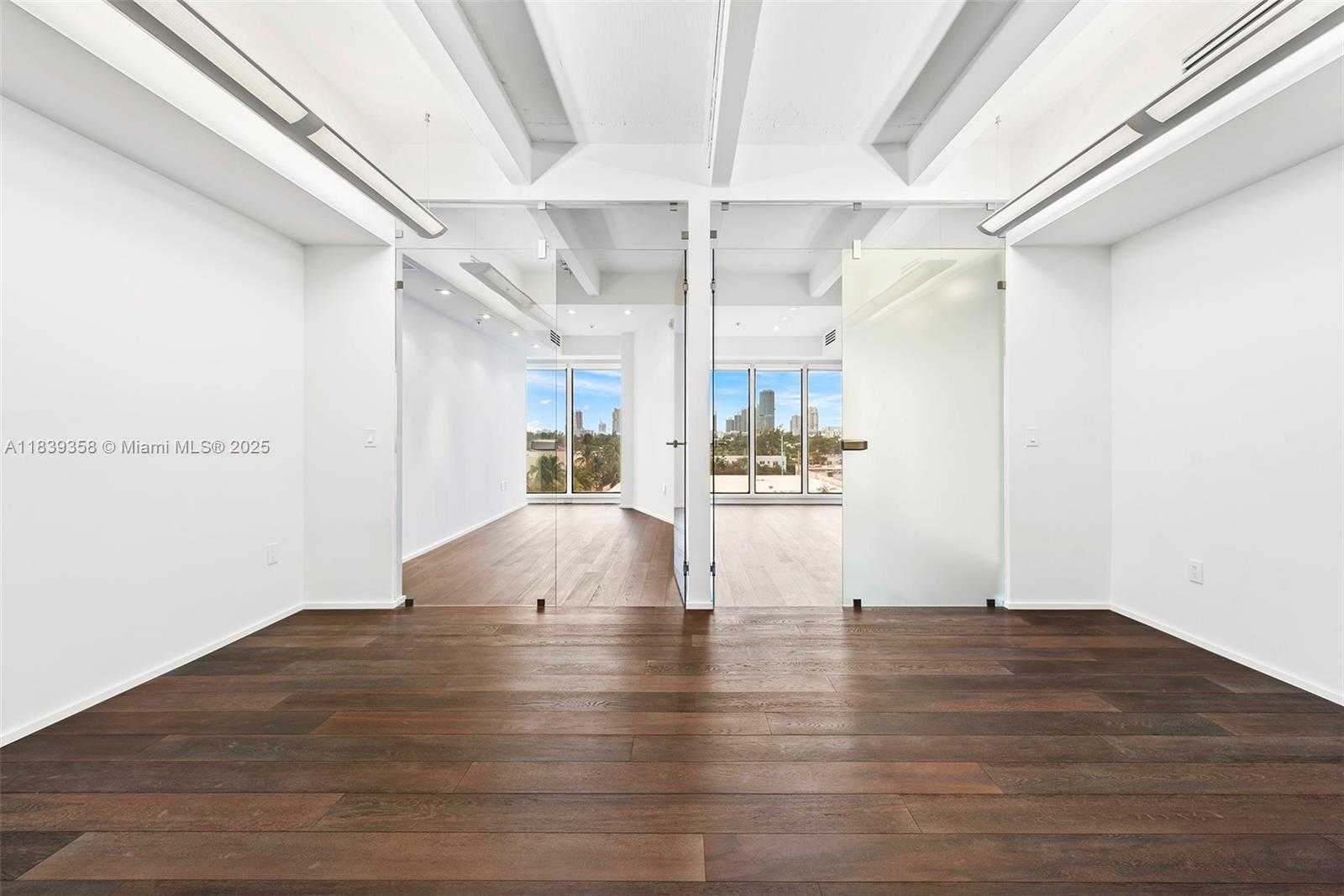 Small Image of 1680 MICHIGAN AVE #919, Miami Beach Number 8