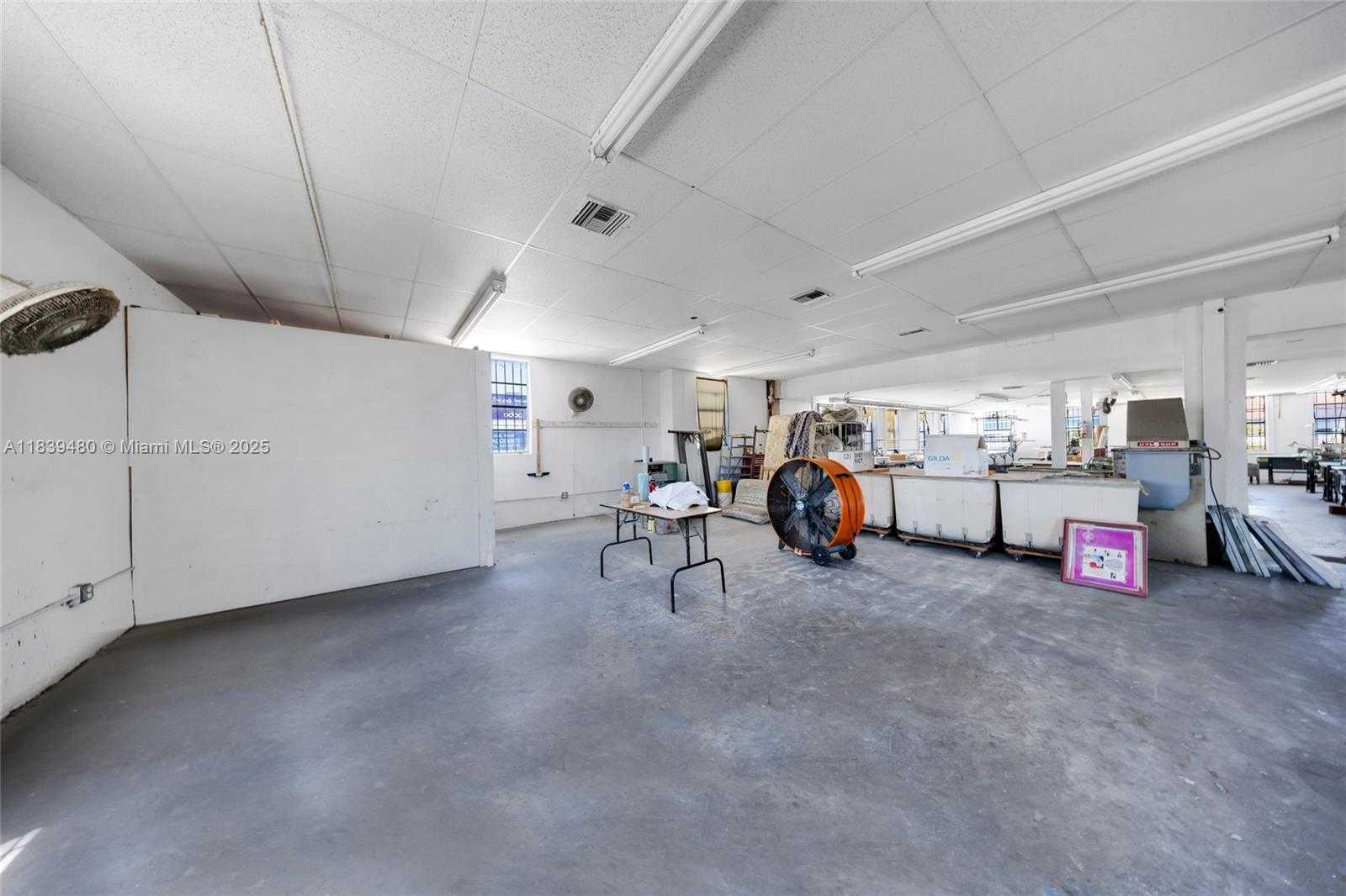 Small Image of 1730 WEST FLAGLER ST, Miami Number 17