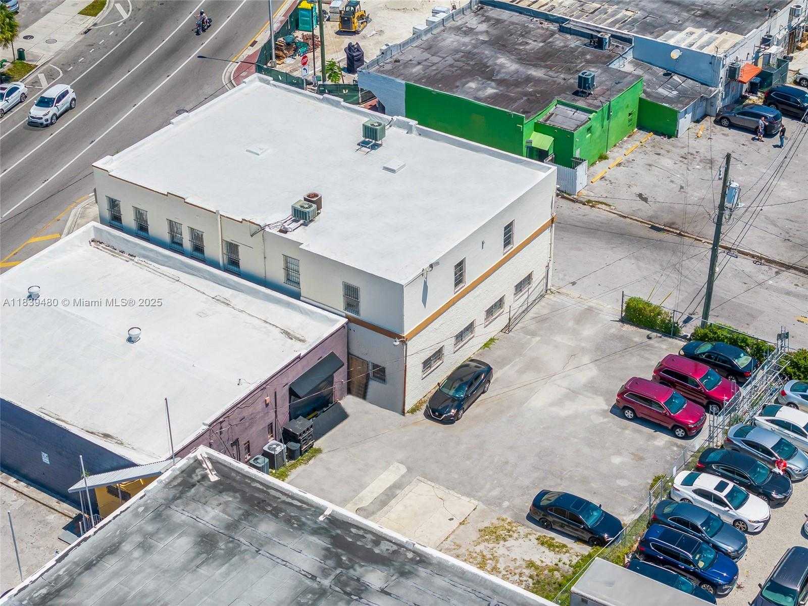 Small Image of 1730 WEST FLAGLER ST, Miami Number 36